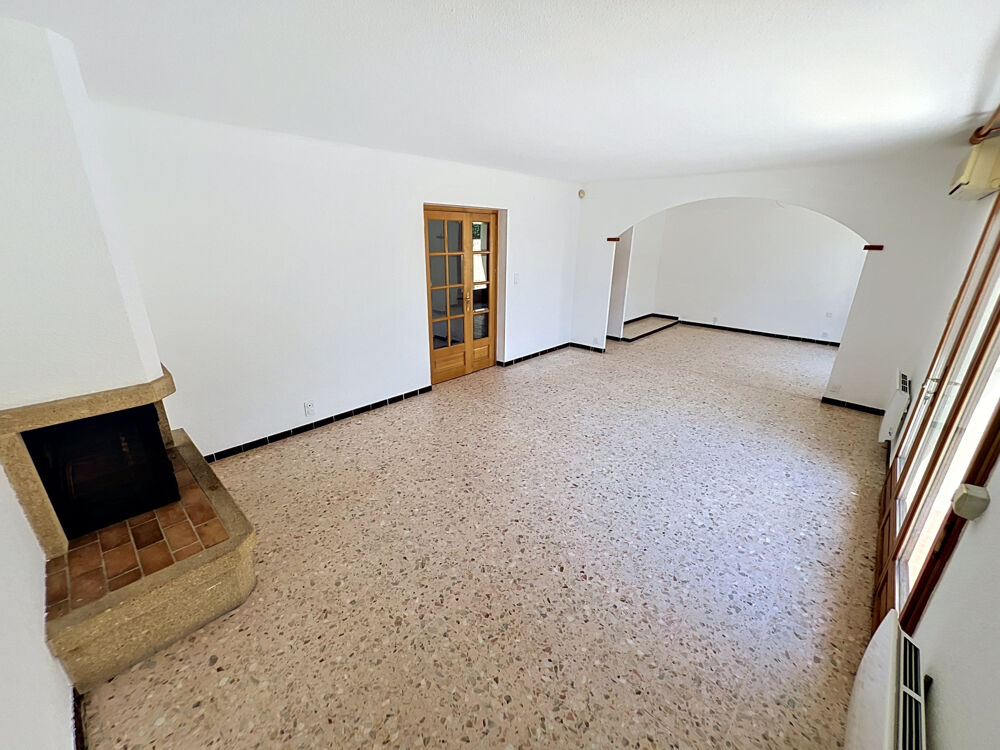 SECTEUR RESIDENTIEL - VILLA 3 FACES 112 M2 HBTS SUR 385 M2 DE TERRAIN - PISCINE ET GARAGE