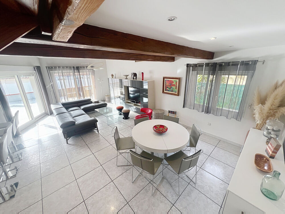 SECTEUR RESIDENTIEL - VILLA 4 FACES 249 M2 HBTS SUR 580 M2 DE TERRAIN - PISCINE -