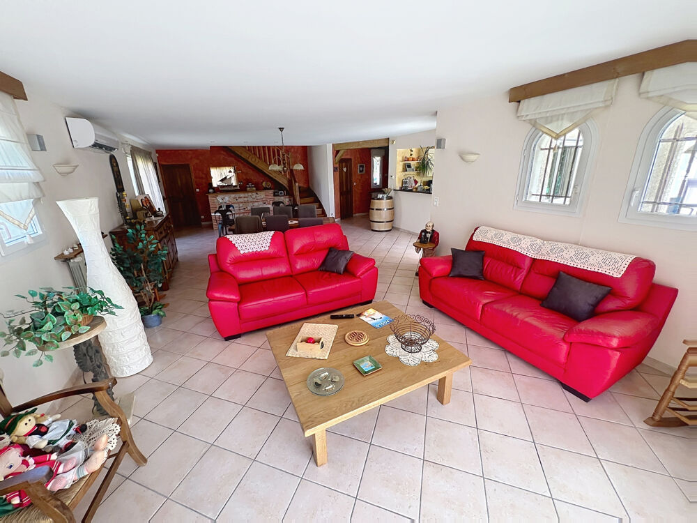 Vente Maison - VILLA 4 FACES 148 M2 HBTS  SUR 1000 M2 DE TERRAIN -T2 INDEPENDANTS 21 M2 - 2 GARAGES 36 ET 26 M2 Bompas