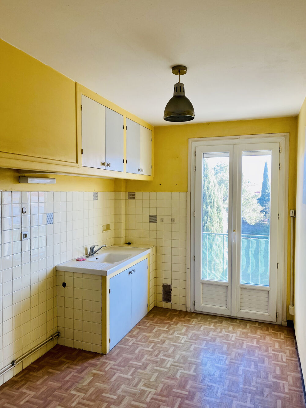 APPARTEMENT DE TYPE 2 - CAVE ET BALCON
