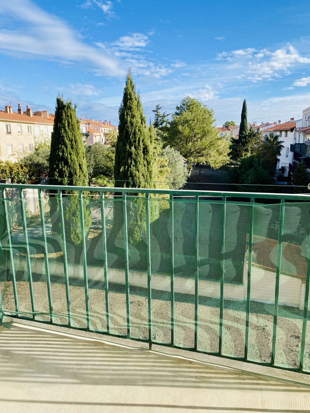 APPARTEMENT DE TYPE 2 - CAVE ET BALCON
