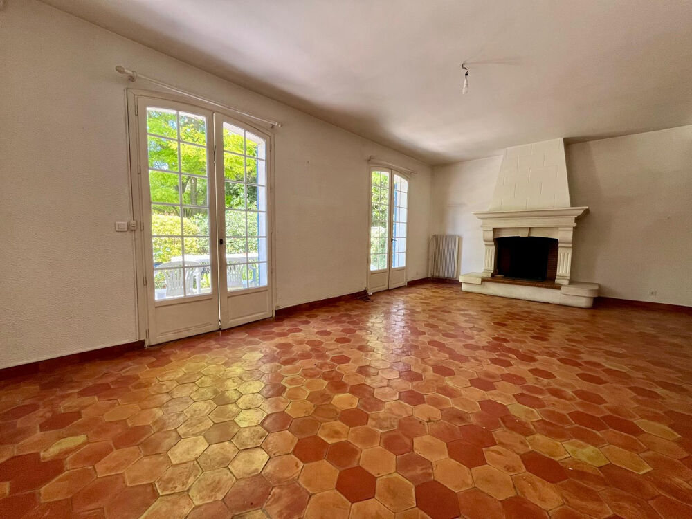 Villa T5 de 120m2 avec studio attenant sur une parcelle de 600m2 - secteur POMPIGNANE