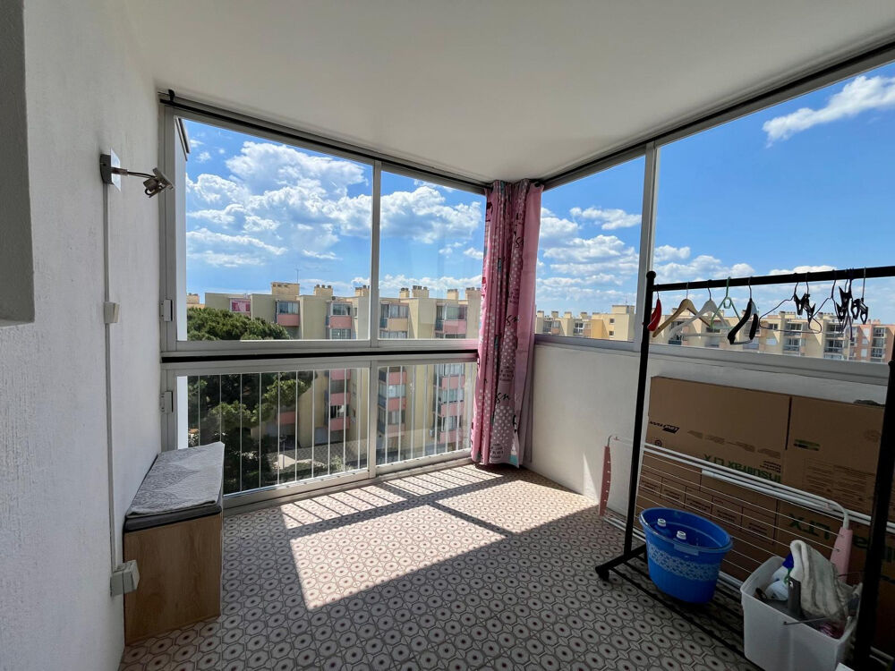 Appartement T2 de 27m2 rénové au 5ème et dernier étage avec parking - RESIDENCE PORT ROYAL GRAU-DU-ROI
