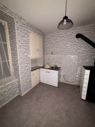  Appartement à louer 3 pièces 86 m²