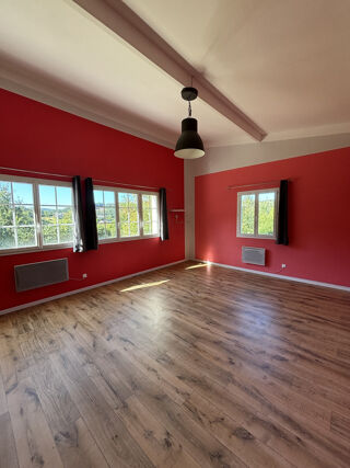  Maison à louer 4 pièces 182 m²