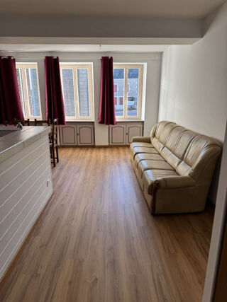  Appartement à louer 3 pièces 65 m²