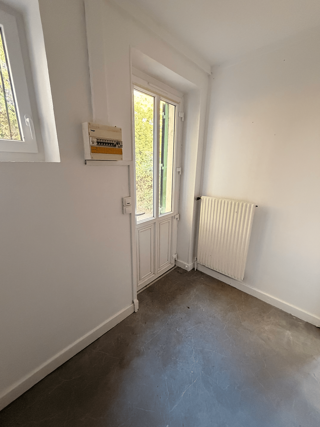  Appartement à louer 4 pièces 83 m²