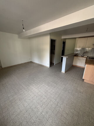  Appartement à louer 2 pièces 45 m²