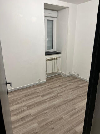  Appartement à louer 3 pièces 51 m²