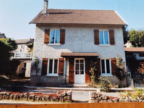 Maison de centre village, 2 appartements, 2 garages, sur 900m2 de terrain 199000 Le Chambon-sur-Lignon (43400)