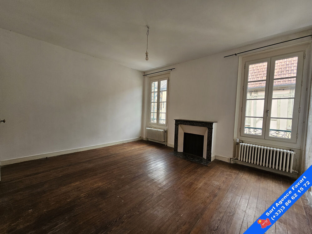 Vente Maison Maison de ville avec cour. Joigny
