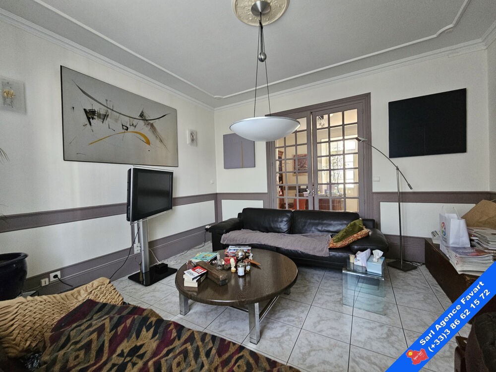 Vente Maison À seulement 5 minutes de Joigny, cette élégante maison bourgeoise de village Villecien