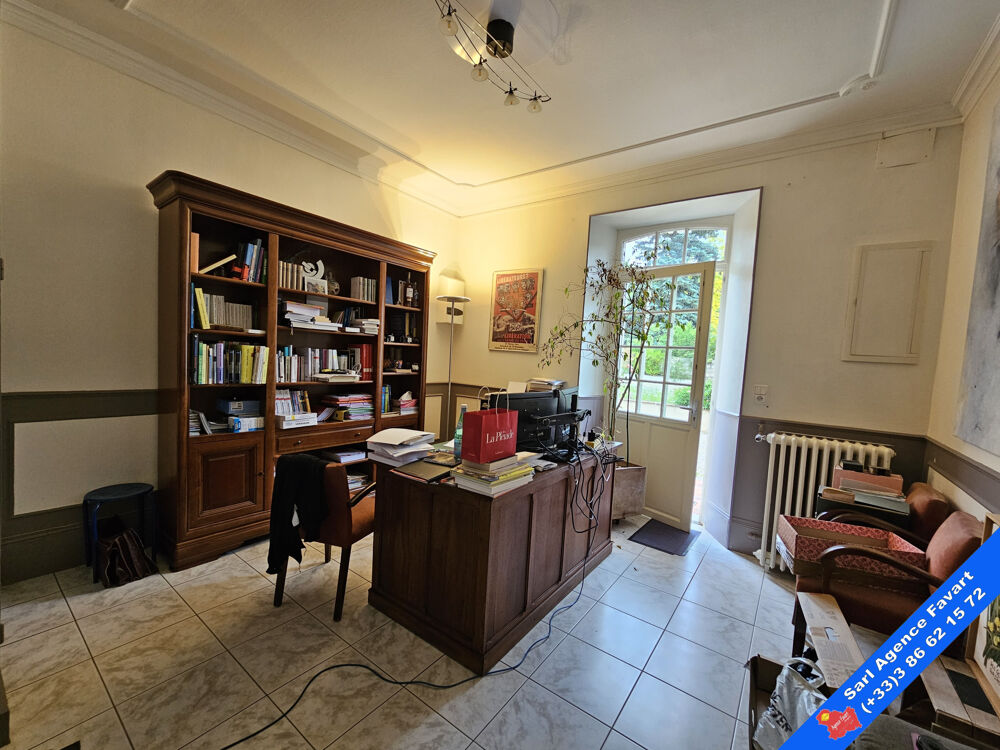Vente Maison À seulement 5 minutes de Joigny, cette élégante maison bourgeoise de village Villecien