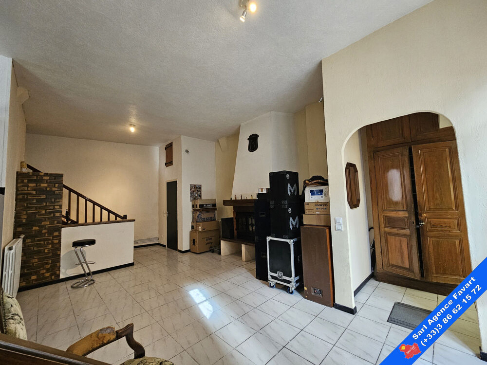 RARE EN CENTRE-VILLE MAISON AVEC GARAGE ET GRANDE TERRASSE