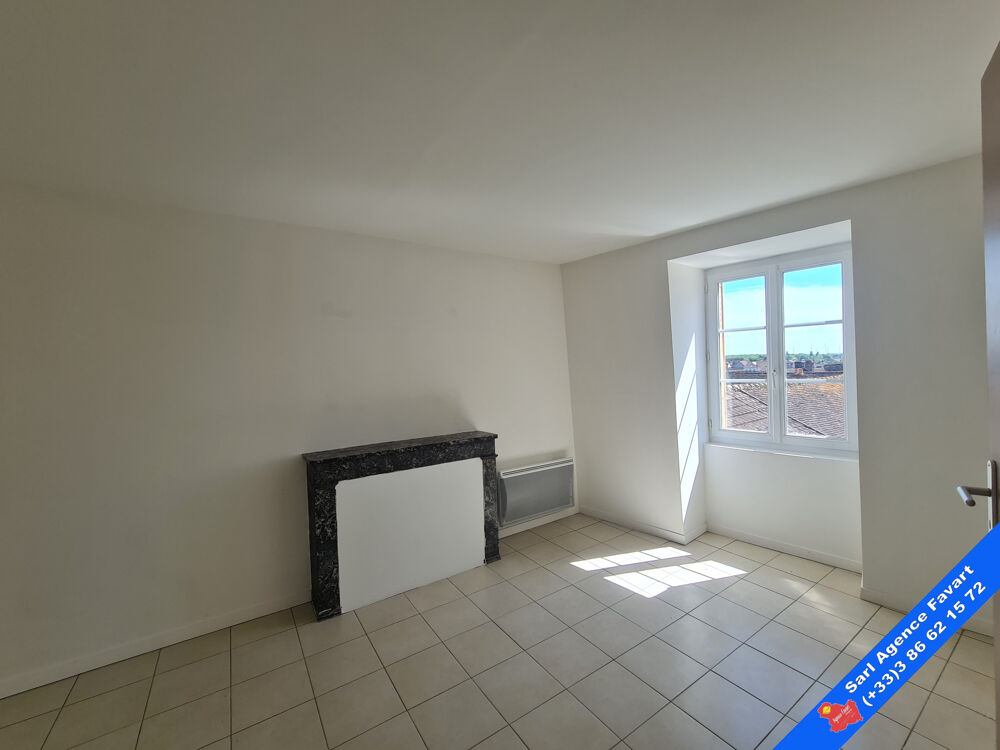 Location Appartement Appartement F3 à louer dans le Vieux Joigny Joigny