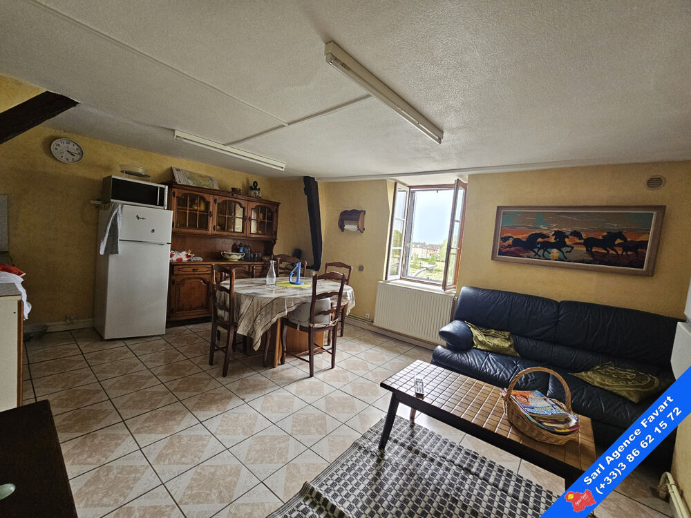 Appartement 3 pièces 60 m² · à Joigny · 60 m² · 50 000 €