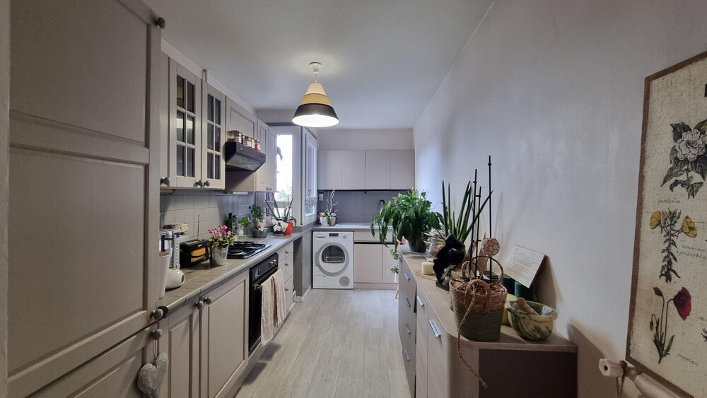 Appartement T3 à Villemomble À Proximité des Écoles et du Tramway