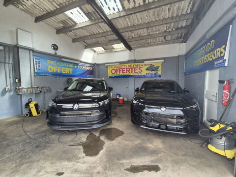   Mur d'un Garage avec Terrain 