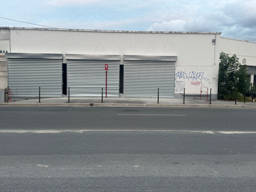   local commercial divisible en 3 locaux 