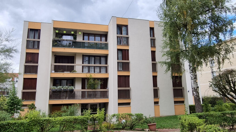 Appartement T3 à Villemomble À Proximité des Écoles et du Tramway