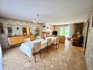  Maison � vendre 9 pi�ces 220 m�