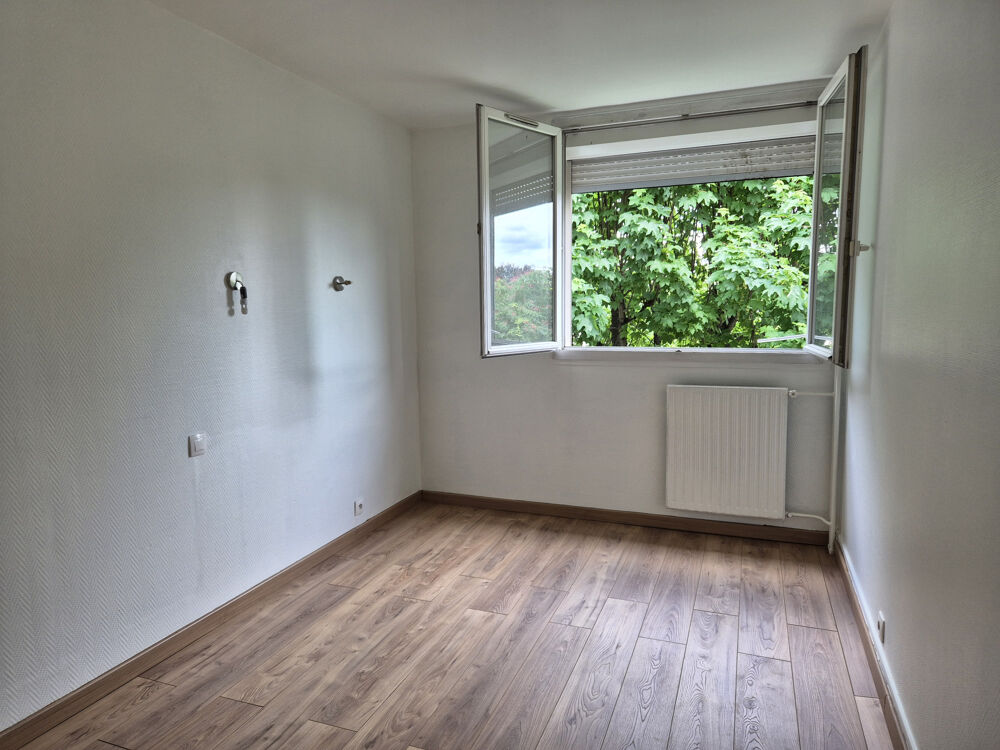 À vendre Appartement T3 de 72 m2 avec balcon et bureau à Villepinte