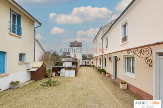  Maison à vendre 11 pièces 242 m²