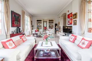  Maison à vendre 10 pièces 327 m²
