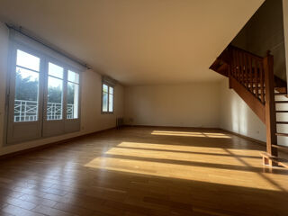  Duplex/triplex à louer 6 pièces 107 m²