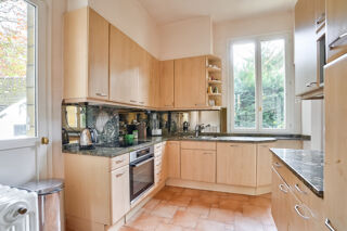  Propri�t�/ch�teau � louer 9 pi�ces 188 m�