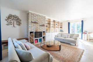  Maison � vendre 9 pi�ces 319 m�