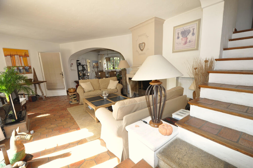 VILLA DE 154 M2 A MOUGINS CHEMIN DU CHATEAU