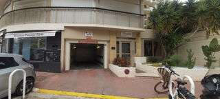  Parking / Garage  louer 