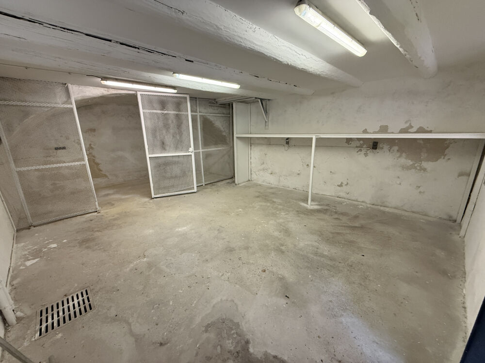   LOCAL DE STOCKAGE PROCHE FORVILLE 