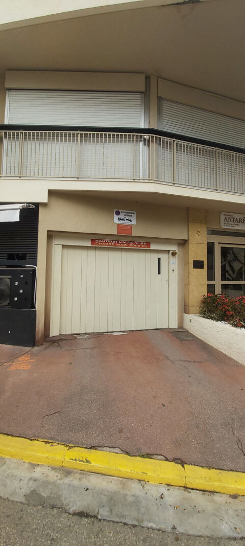  Parking / Garage � louer 