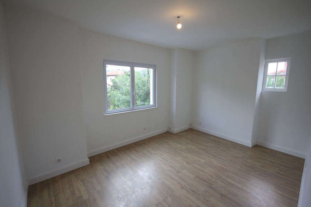 Location Appartement APPARTEMENT 2/3 PIECES LE CANNET EUROPE Le cannet
