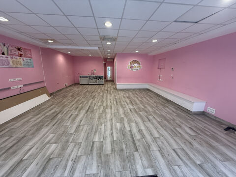 A LA LOCATION CANNES BANANE COMMERCE 4215 06400 Cannes