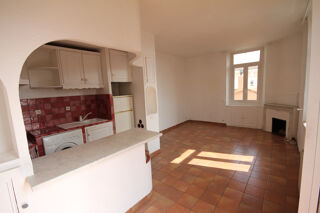  Appartement à louer 3 pièces 50 m²