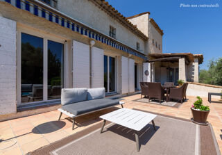  Maison  louer 8 pices 275 m