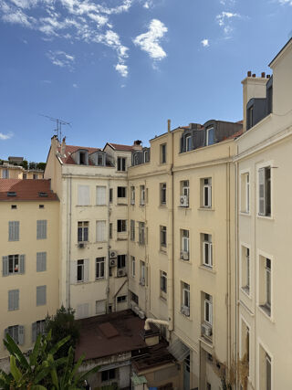  Appartement à vendre 2 pièces 75 m²