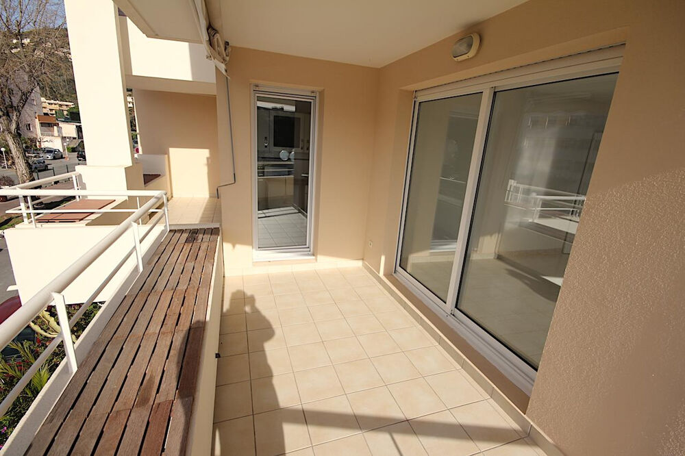 APPARTEMENT 2 PIECES DE 52 M2 MANDELIEU CENTRE