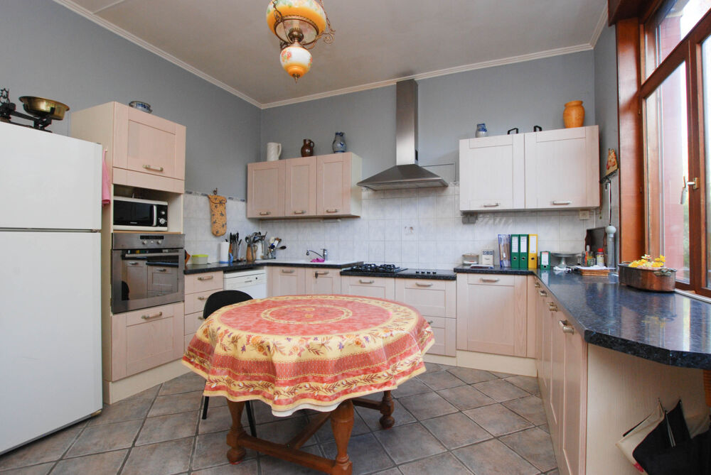 Vente Maison PROCHE FRONTIERE - SPACIEUSE MAISON DE CARACTERE 5 CH Jeumont