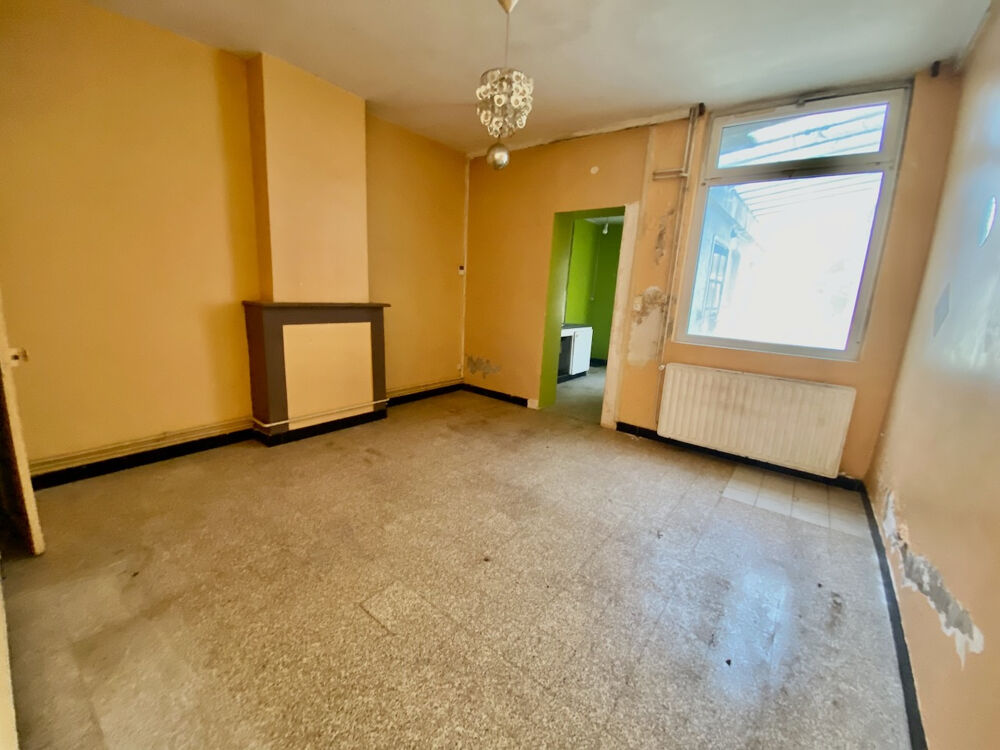 À découvrir Maison en briques avec jardin et beau potentiel !