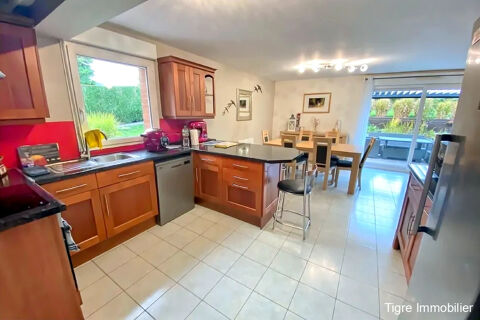   Jolie proprit en Brique dans charmant village Maison - 5 pice(s) - 129 m