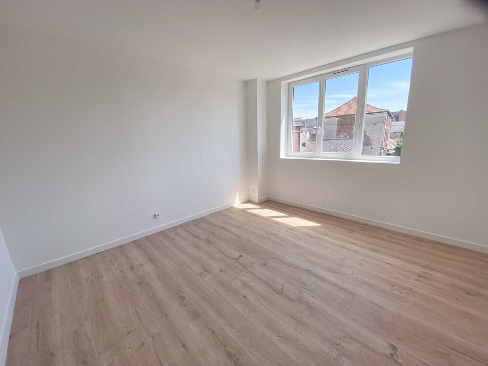 Vente Immeuble 1 APPART + 3 PLATEAUX AMENAGEABLES (POUR INVESTISSEUR, PROJET PRO OU PASSIONNÉ) 97 m2 + 325 m2 Jeumont