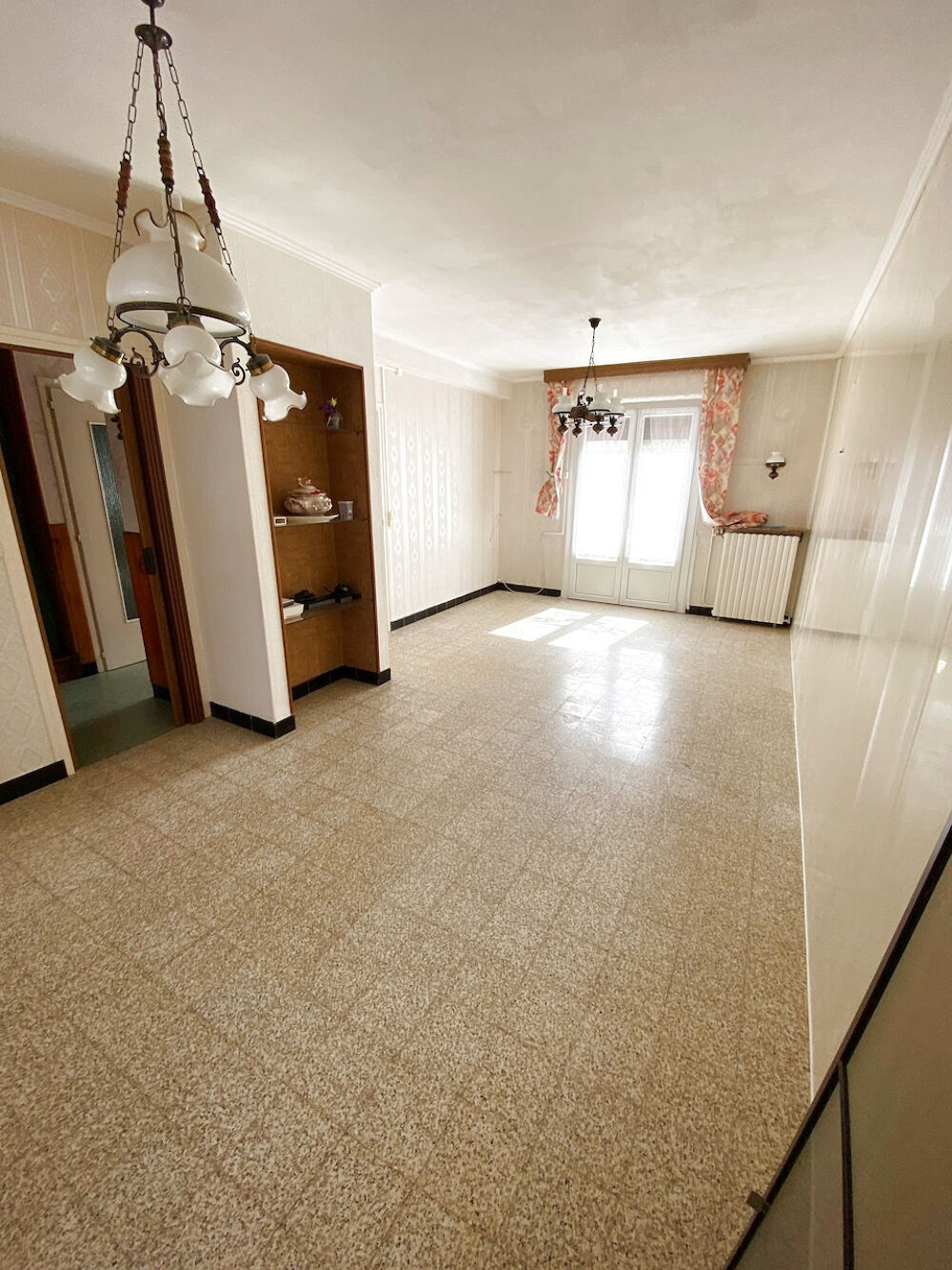 Vente Maison RECQUIGNIES - Maison Brique Semi-individuelle avec Garage et Jardin Recquignies