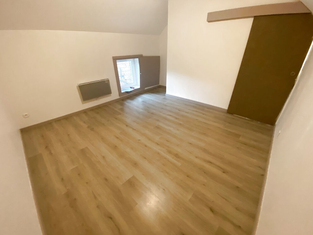 Agreéable petite Maison en Pierre avec jardin