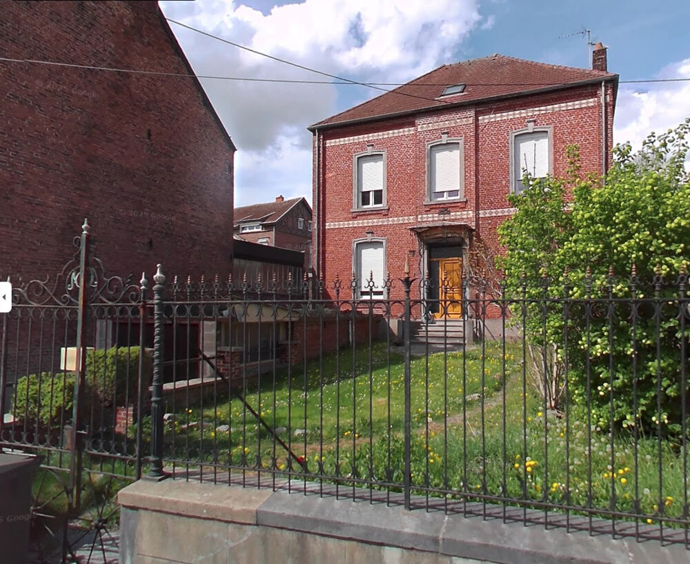Vente Maison Propriété de Charme avec Authenticité et Volumes Généreux Jeumont