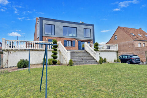   PROPRIETE HORS DU COMMUN Maison - 10 pi�ce(s) - 135 m�