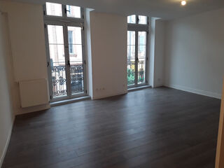  Appartement à louer 3 pièces 60 m²